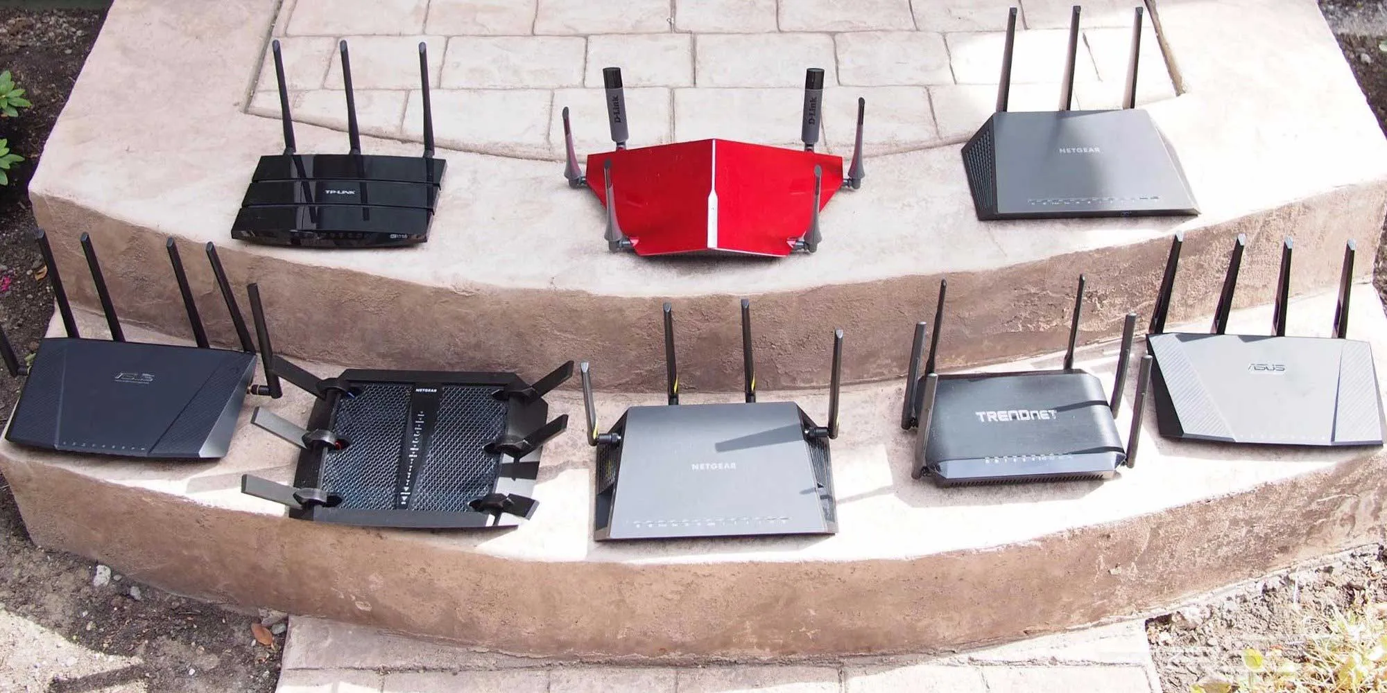 Разнообразные модели Wi-Fi роутеров - дизайн на любой вкус!